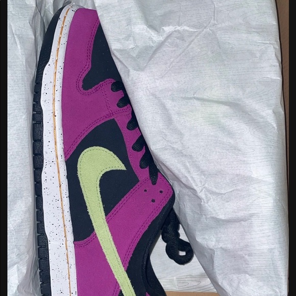 Nike dunks plums